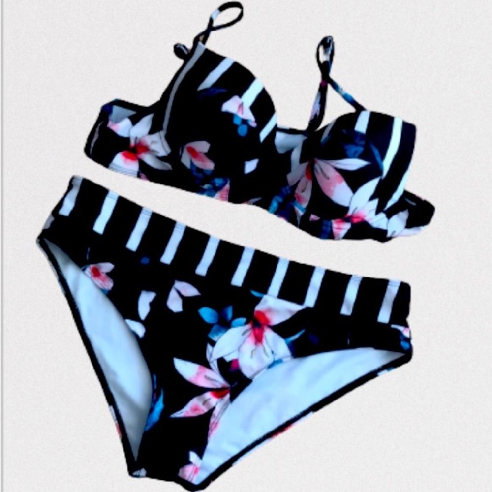 Fashion Concepts Black Stiff Bra Striped Floral Bikini Size XL